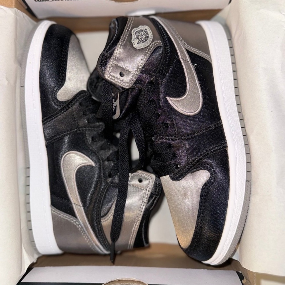 Jordan Retro High OG  Sneakers Size 13c